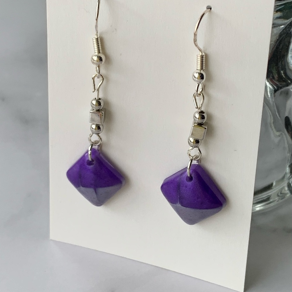 Two toned purple drop earrings